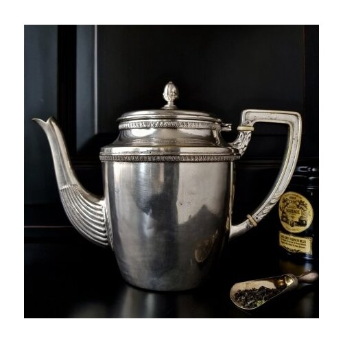 Антикварный посеребрённый чайник в стиле Louis XVI (Chauvin & Lacombe).