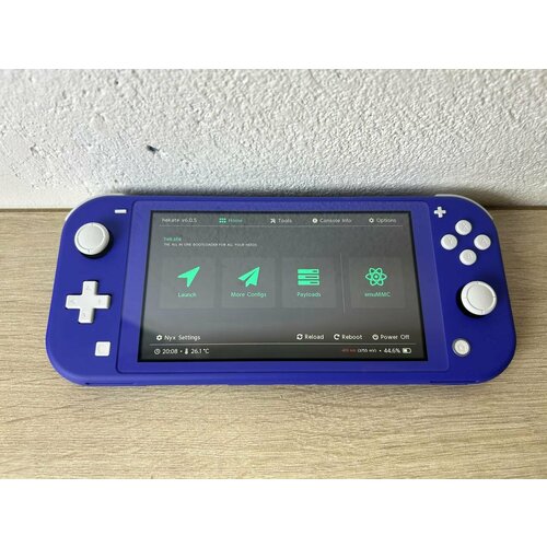 Игровая приставка Nintendo Switch Lite 32 +128 ГБ